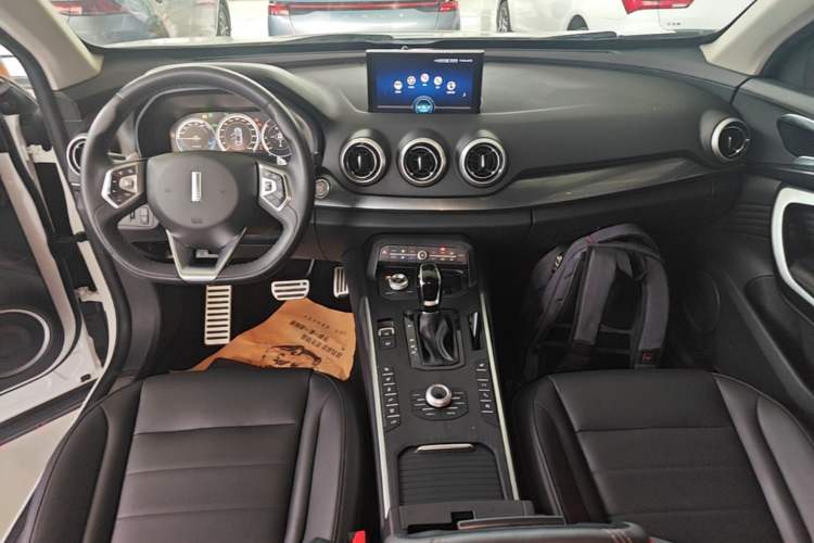 Used Wey P8 2018 2.0T Premium Edition Center Console