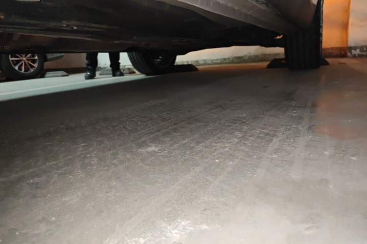Used Wey P8 2018 2.0T Flagship Model Chassis Front Left