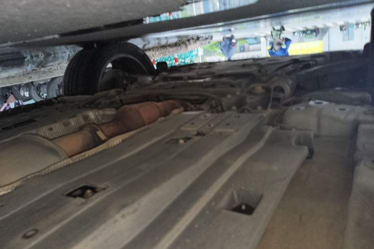 Used Wey P8 2018 2.0T Flagship Model Chassis Front Left