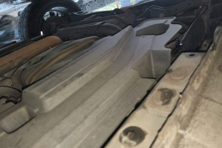 Used Wey P8 2018 2.0T Flagship Model Chassis Rear Right