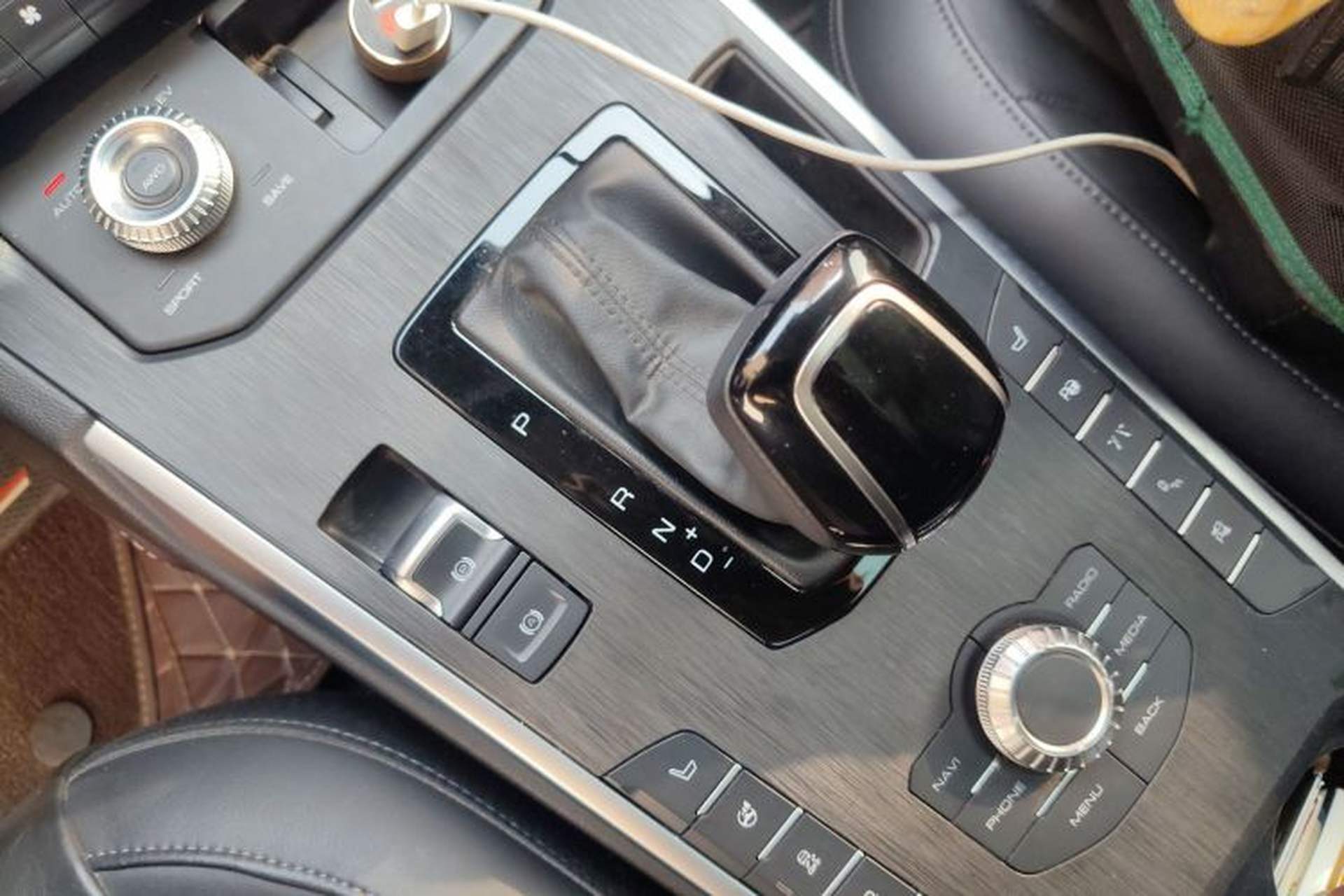 Used Wey P8 2018 2.0T Flagship Model Gear Lever