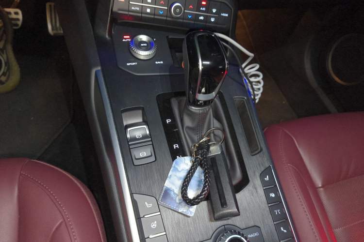 Used Wey P8 2018 2.0T Flagship Model Gear Lever