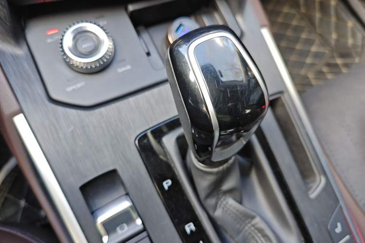 Used Wey P8 2018 2.0T Flagship Model Gear Lever