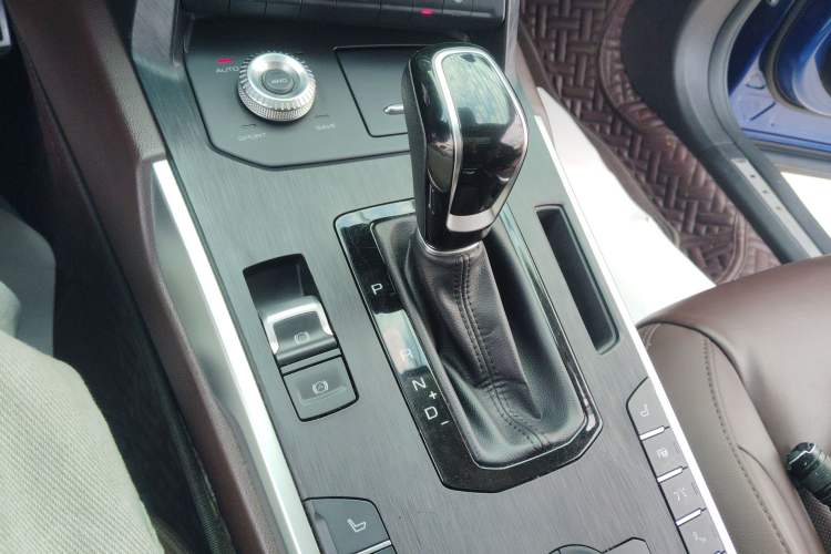 Used Wey P8 2018 2.0T Flagship Model Gear Lever