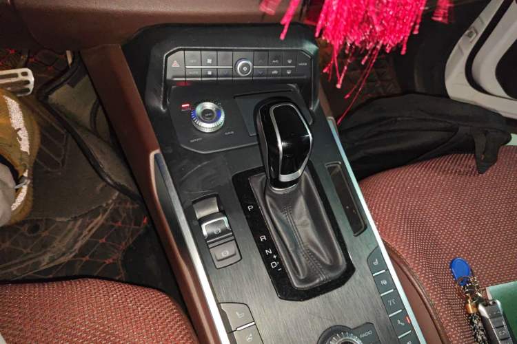 Used Wey P8 2018 2.0T Flagship Model Gear Lever