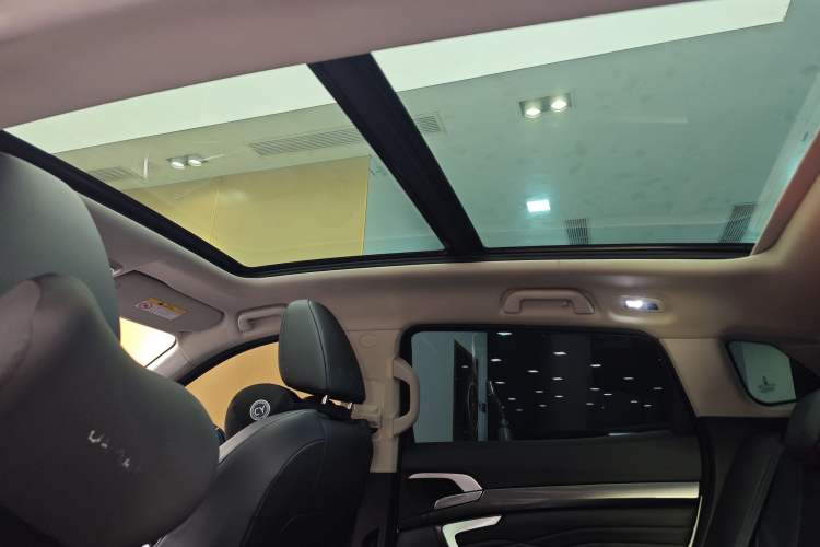 Used Wey P8 2018 2.0T Flagship Model Interior 2