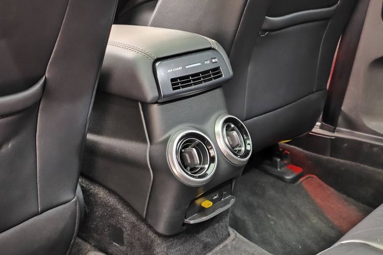 Used Wey P8 2018 2.0T Flagship Model Interior 3