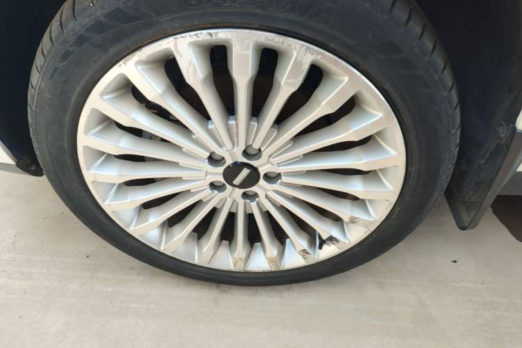 Used Wey P8 2018 2.0T Flagship Model Left Front Wheel Hub