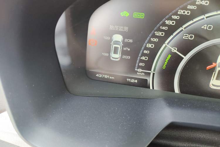 Used Wey P8 2018 2.0T Flagship Model Odometer Close Up