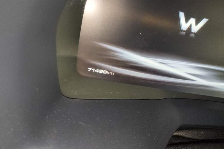 Used Wey P8 2018 2.0T Flagship Model Odometer Close Up
