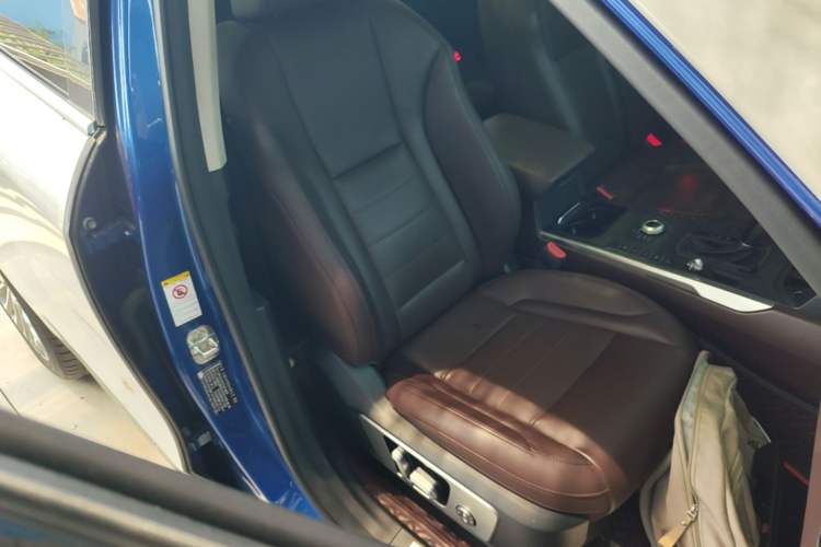 Used Wey P8 2018 2.0T Flagship Model Right Front Seat