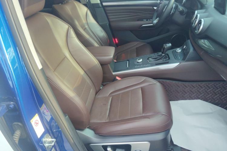 Used Wey P8 2018 2.0T Flagship Model Right Front Seat