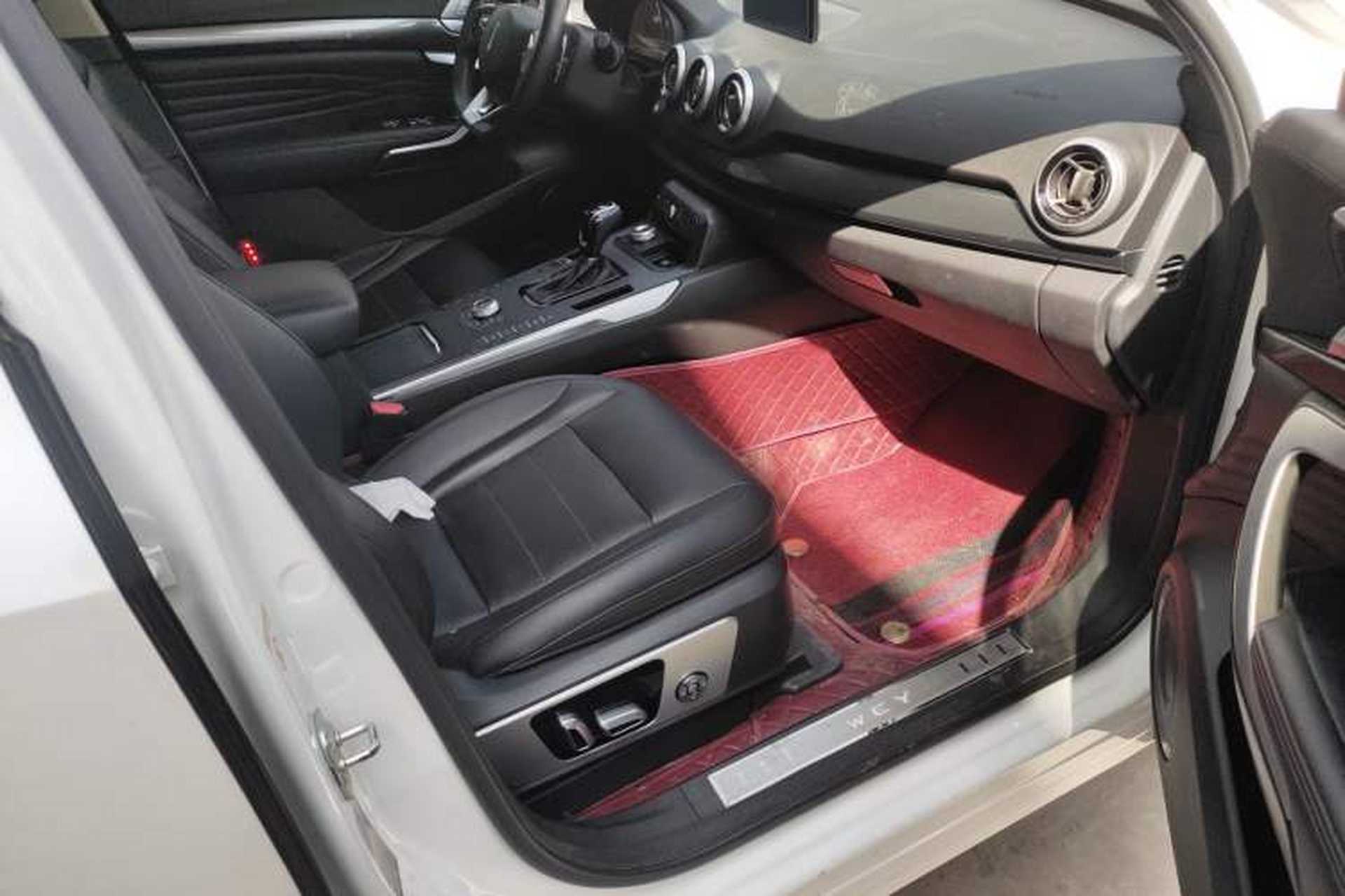 Used Wey P8 2018 2.0T Flagship Model Right Front Seat