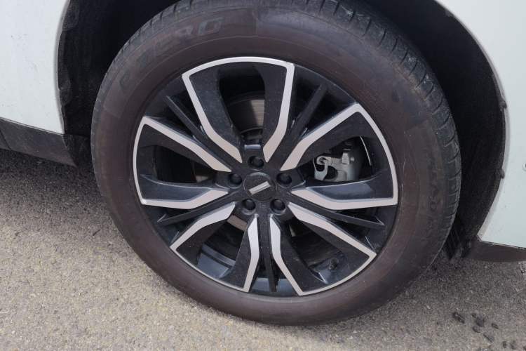 Used Wey P8 2018 2.0T Flagship Model Right Front Wheel Hub