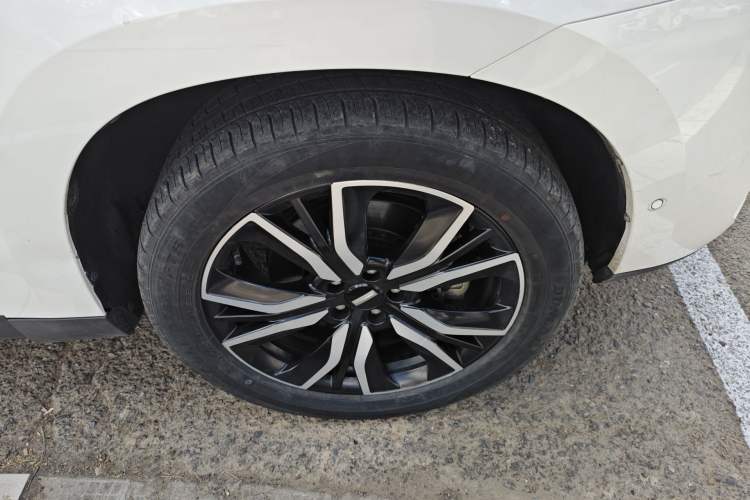 Used Wey P8 2018 2.0T Flagship Model Right Front Wheel Hub