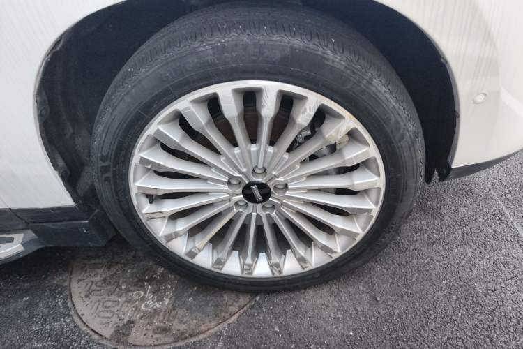 Used Wey P8 2018 2.0T Flagship Model Right Front Wheel Hub