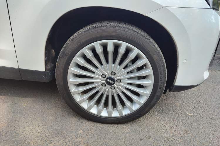 Used Wey P8 2018 2.0T Flagship Model Right Front Wheel Hub