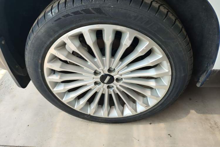 Used Wey P8 2018 2.0T Flagship Model Right Rear Wheel Hub