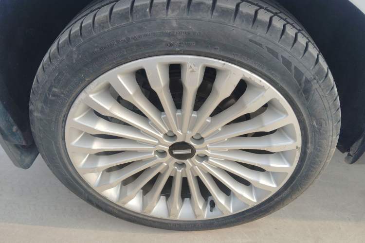 Used Wey P8 2018 2.0T Flagship Model Right Rear Wheel Hub
