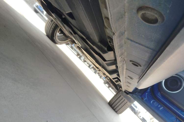 Used Wey P8 2018 2.0T Flagship Model Right Side Sill