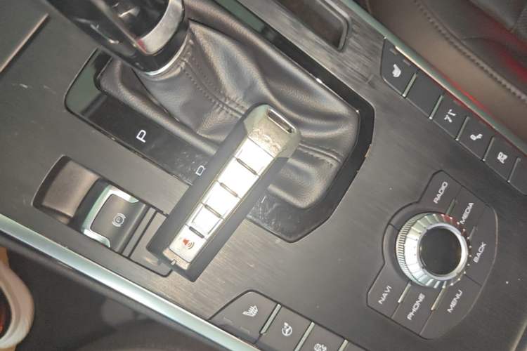 Used Wey P8 2018 2.0T Premium Edition Vehicle Key