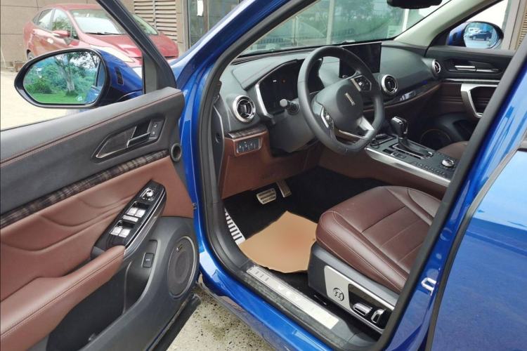 Used Wey VV5 2017 2.0T Flagship Edition Interior 2