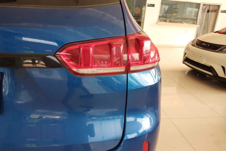 Used Wey VV5 2017 2.0T Ultra-Luxury Version Right Rear Taillight