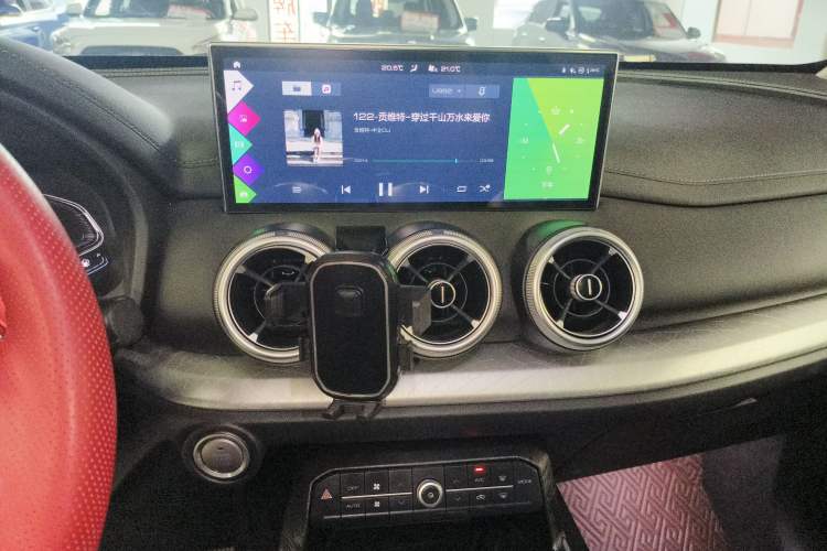 Used Wey VV5 2020 1.5T Two-Wheel Drive Smart Pioneer Audio And AC Panel