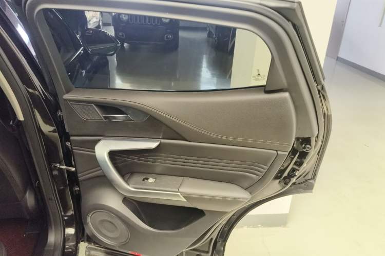 Used Wey VV5 2020 1.5T Two-Wheel Drive Smart Pioneer Right Rear Door Interior
