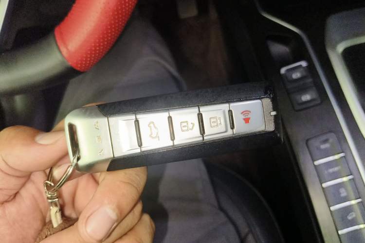 Used Wey VV5 2020 1.5T Two-Wheel Drive Smart Pioneer Vehicle Key
