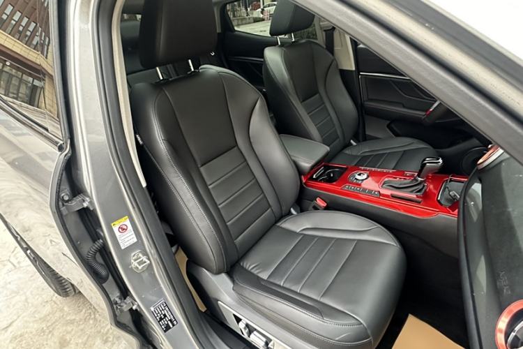 Used Wey VV5 2019 Upgraded Model 2.0T Two-Wheel Drive Ultra-Luxury Version China V Standard Interior 4