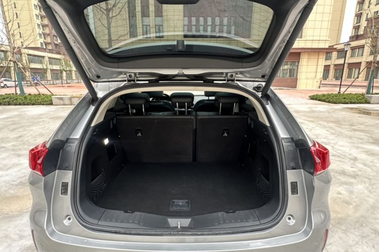 Used Wey VV5 2019 Upgraded Model 2.0T Two-Wheel Drive Ultra-Luxury Version China V Standard Trunk