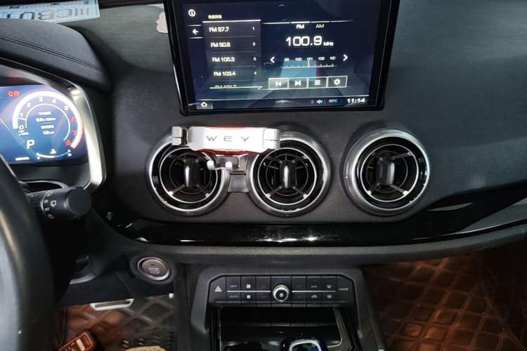 Used Wey VV5 2017 2.0T Flagship Edition Audio And AC Panel