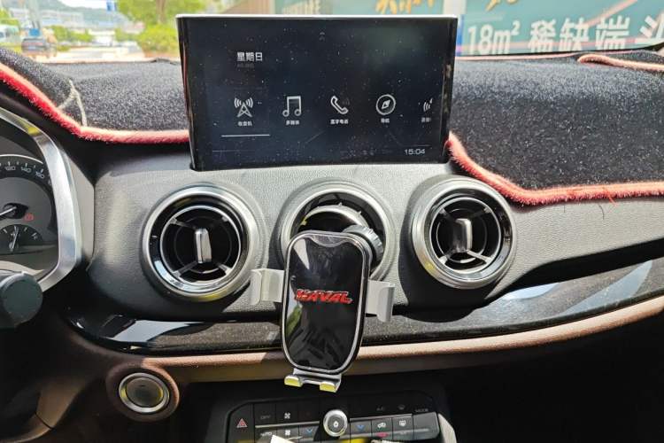 Used Wey VV5 2017 2.0T Ultra-Luxury Version Audio And AC Panel