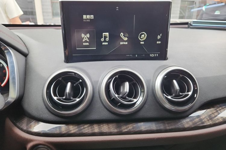 Used Wey VV5 2017 2.0T Flagship Edition Audio And AC Panel