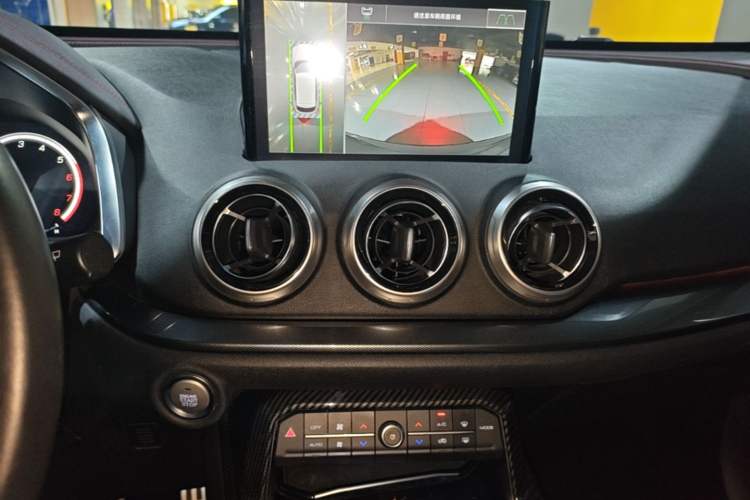 Used Wey VV5 2017 2.0T Flagship Edition Audio And AC Panel