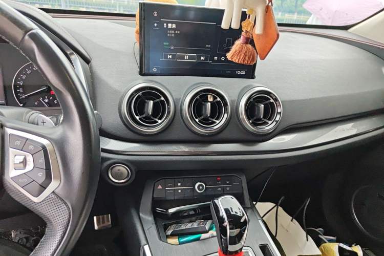 Used Wey VV5 2017 2.0T Ultra-Luxury Version Audio And AC Panel