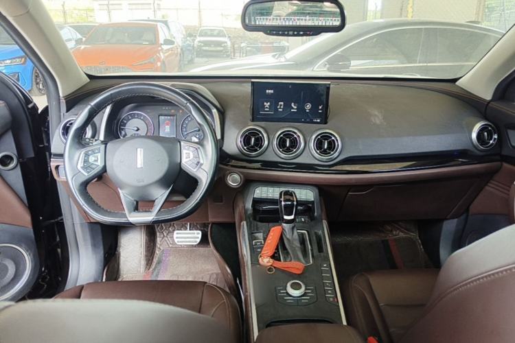 Used Wey VV5 2017 2.0T Ultra-Luxury Version Center Console