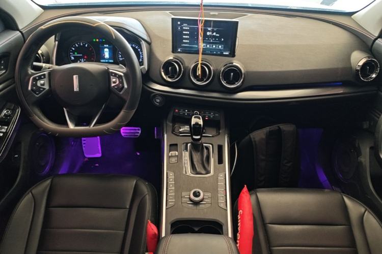 Used Wey VV5 2017 2.0T Ultra-Luxury Version Center Console
