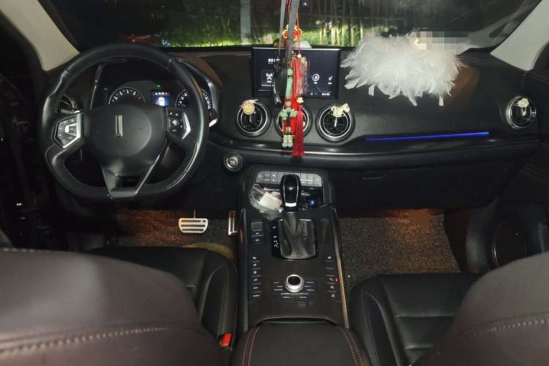 Used Wey VV5 2017 2.0T Ultra-Luxury Version Center Console