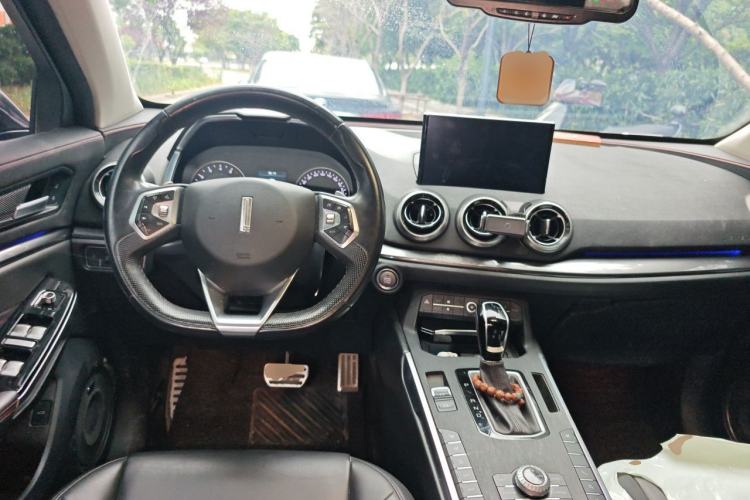 Used Wey VV5 2017 2.0T Ultra-Luxury Version Center Console