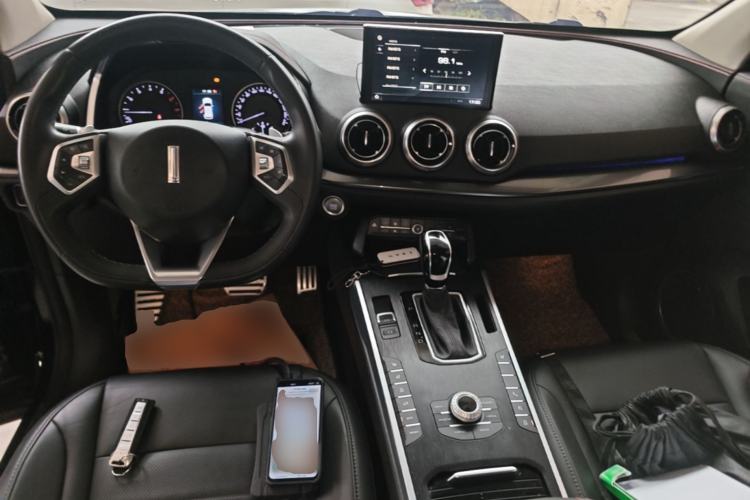 Used Wey VV5 2017 2.0T Ultra-Luxury Version Center Console