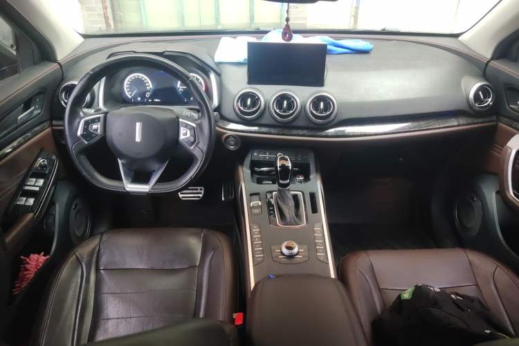 Used Wey VV5 2017 2.0T Flagship Edition Center Console