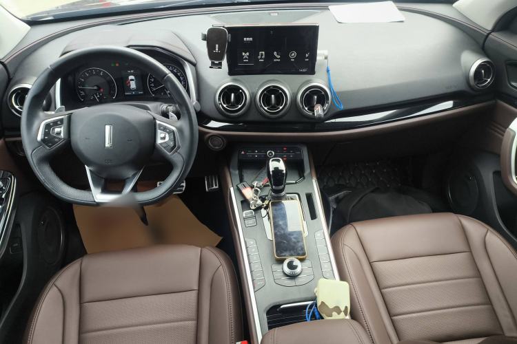 Used Wey VV5 2017 2.0T Ultra-Luxury Version Center Console
