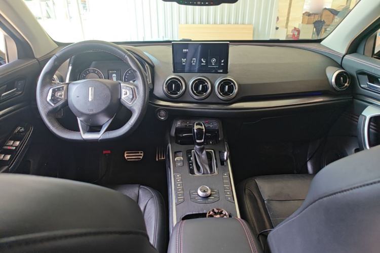 Used Wey VV5 2017 2.0T Ultra-Luxury Version Center Console