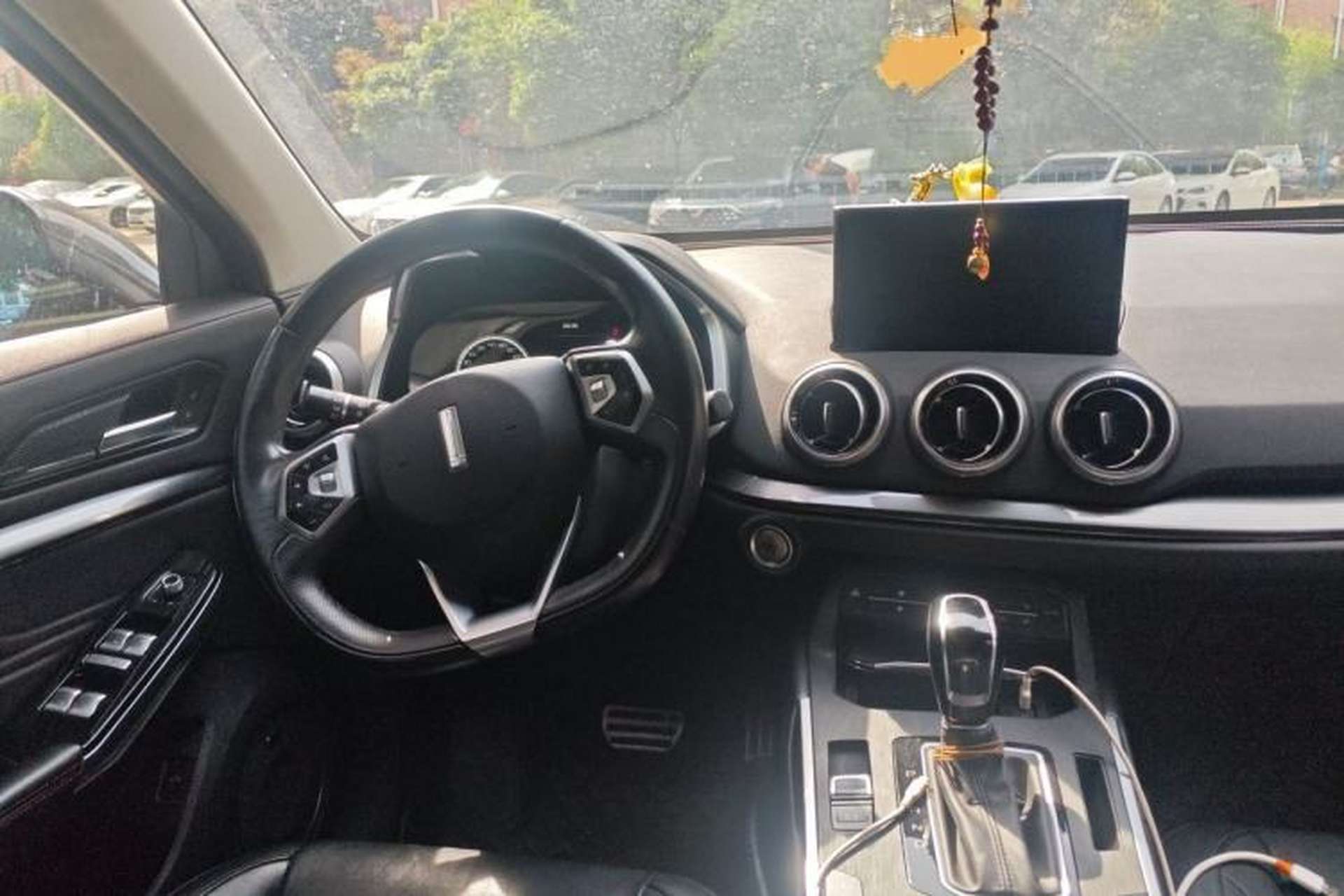 Used Wey VV5 2017 2.0T Flagship Edition Center Console