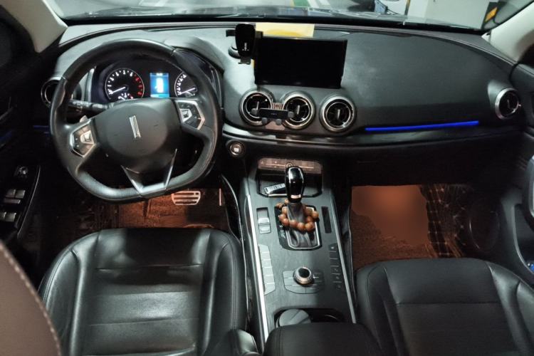 Used Wey VV5 2017 2.0T Ultra-Luxury Version Center Console