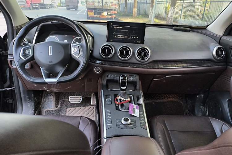 Used Wey VV5 2017 2.0T Flagship Edition Center Console