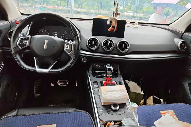 Used Wey VV5 2017 2.0T Ultra-Luxury Version Center Console