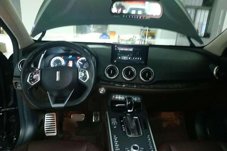 Used Wey VV5 2017 2.0T Flagship Edition Center Console